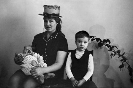A.Šmulders Sinjora ar bērniem 1972.g.